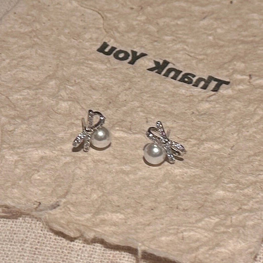 Women's Exquisite Small Zircon Pearl Bow Light Luxury Minority Earrings