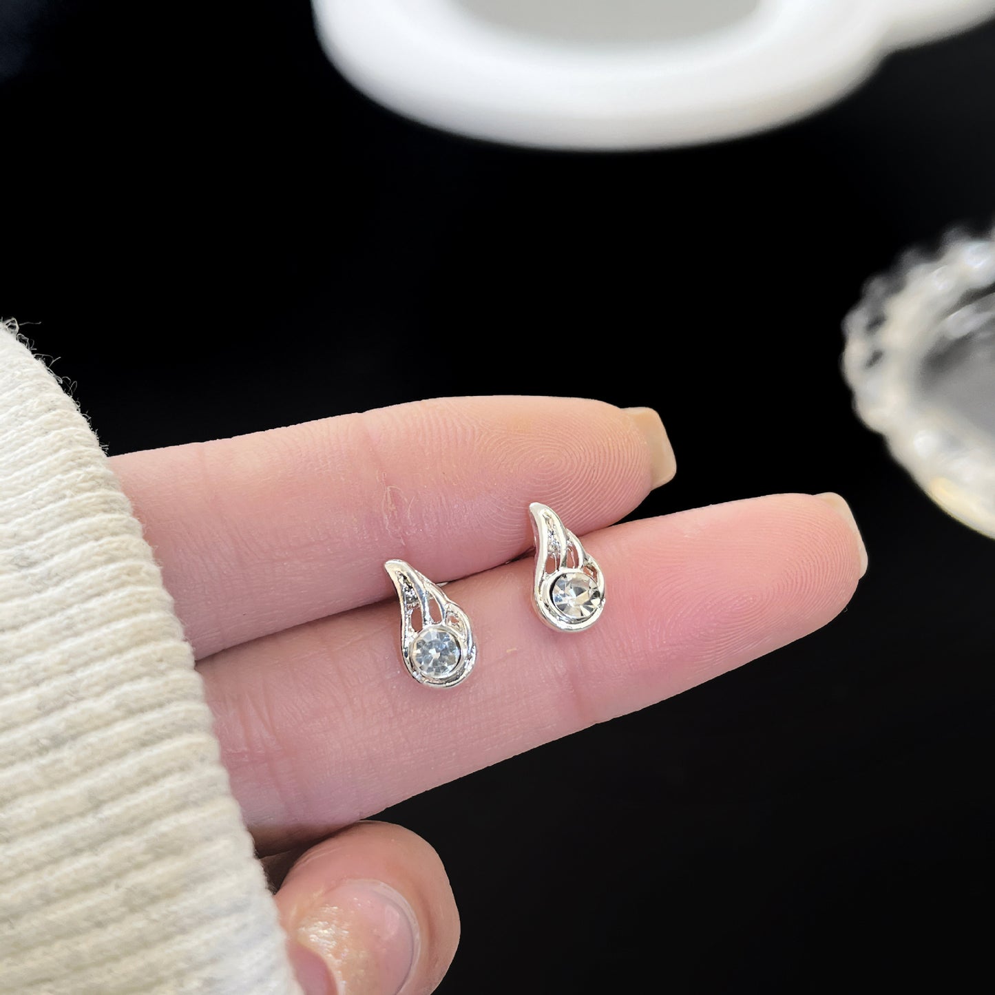 Cool Collection Female Zircon Temperament Live Earrings