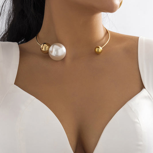 Women's Metal Collar Simple Asymmetric Imitation Pearl Necklaces