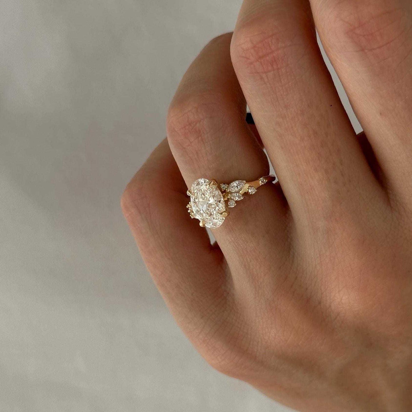 Luo Chen Super Flash Oval Big Diamond Creative High Sense Ring