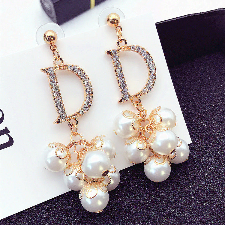 Women's Vintage Pearl Letters Classic Style Ear Earrings