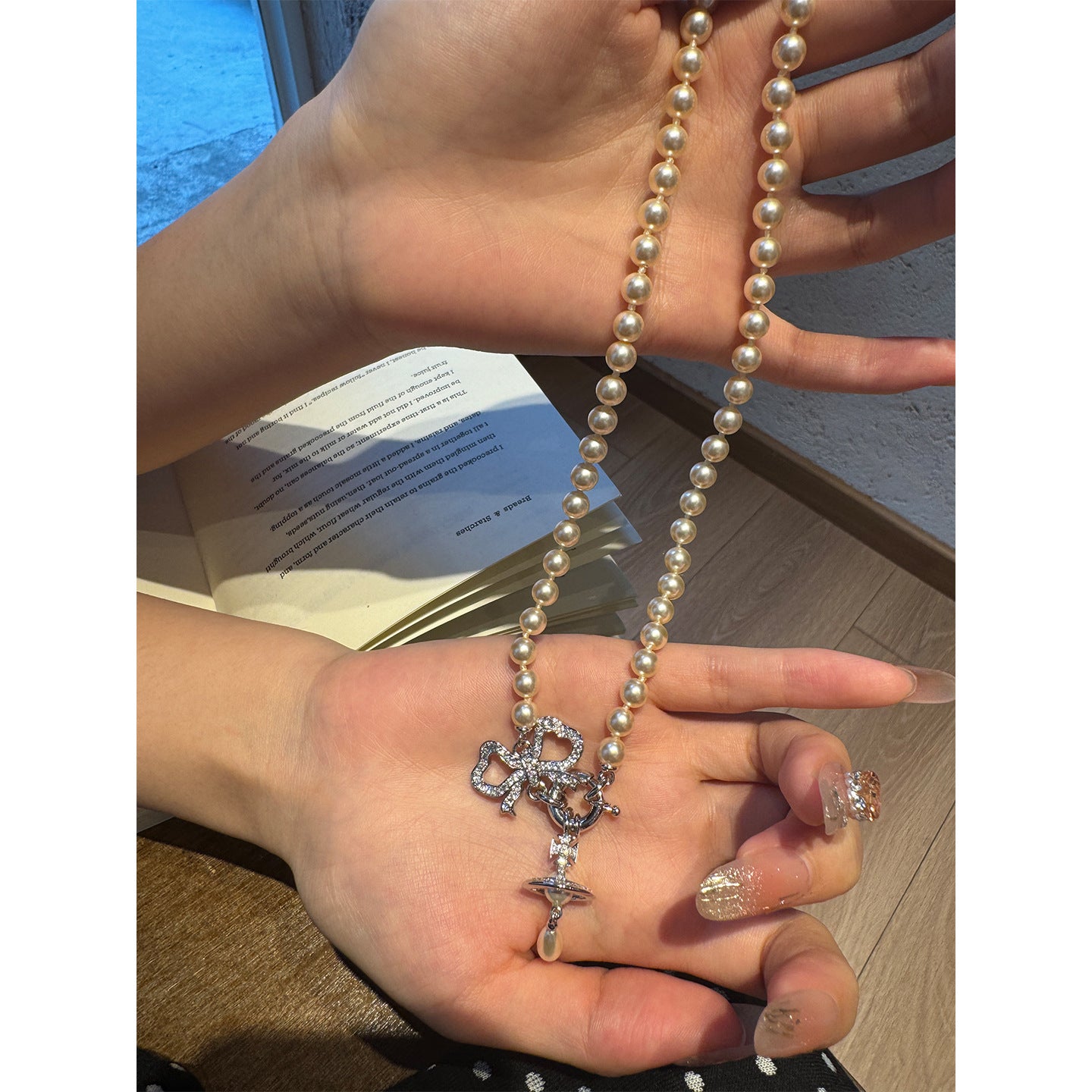 Queen Mother's Bowknot Water Drop Pearl Fine Inlaid Necklaces