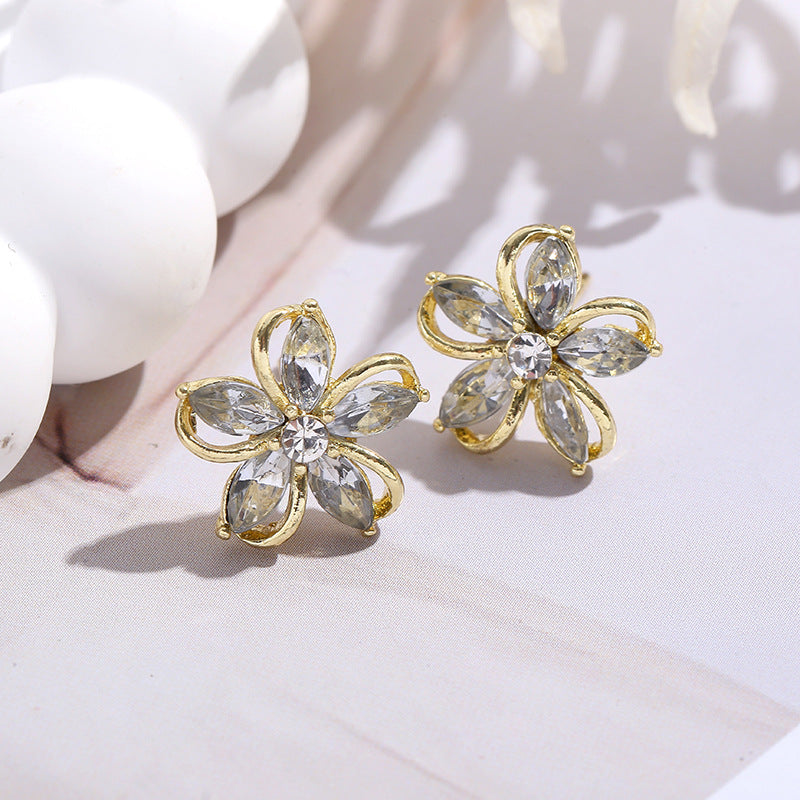 Women's Five Petal Flower Shiny Ear Elegant Earrings