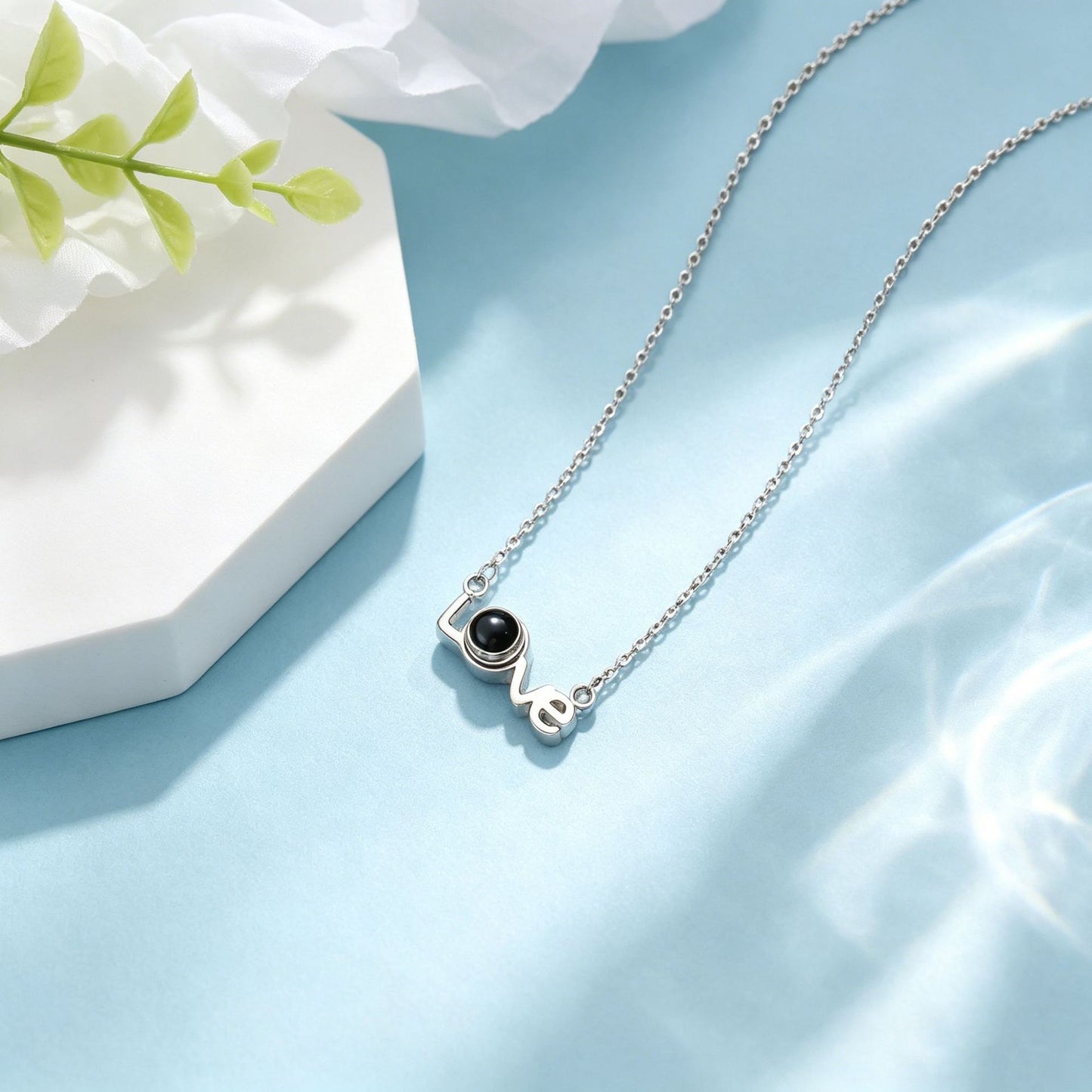 Projection Light Luxury High Sense Design Necklaces
