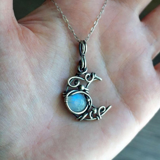 Vintage Bohemian Style Moonstone Winding Hollow Necklaces