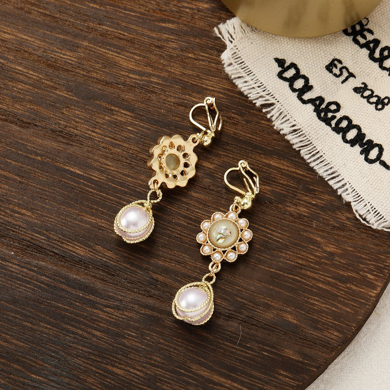 Women's Style Long Elegant Light Luxury Palace Pearl Mosquito Earrings