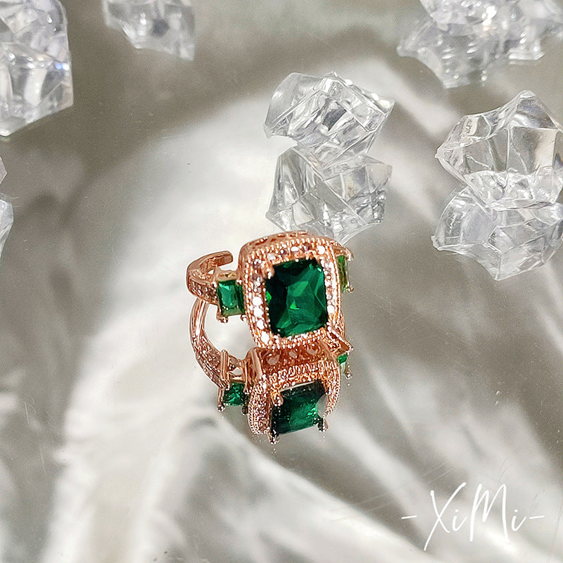 Exaggerated Personalized Emerald Crystal Gemstone Square Zirconium Luxury Index Finger Ring