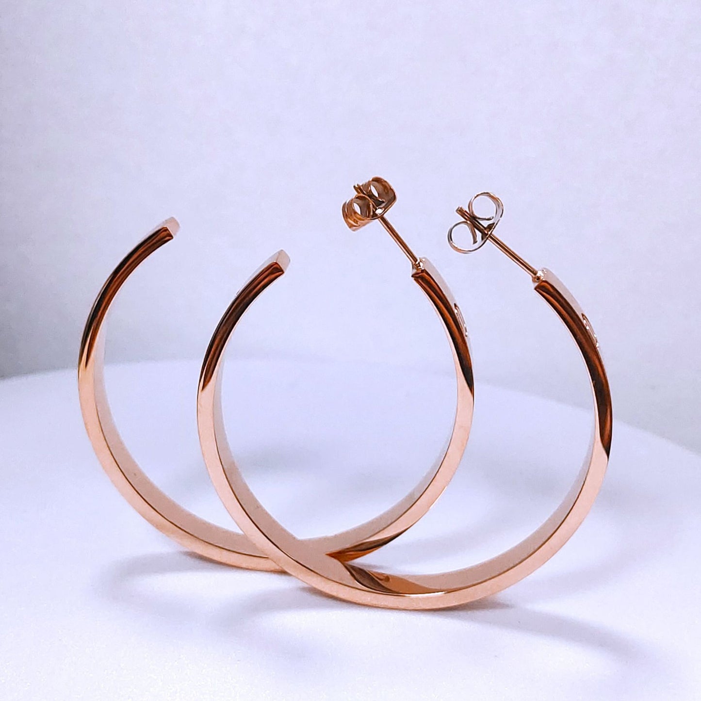 Screw Shaped Titanium Steel Fashion Colored Gold Round High-grade Stud Earrings