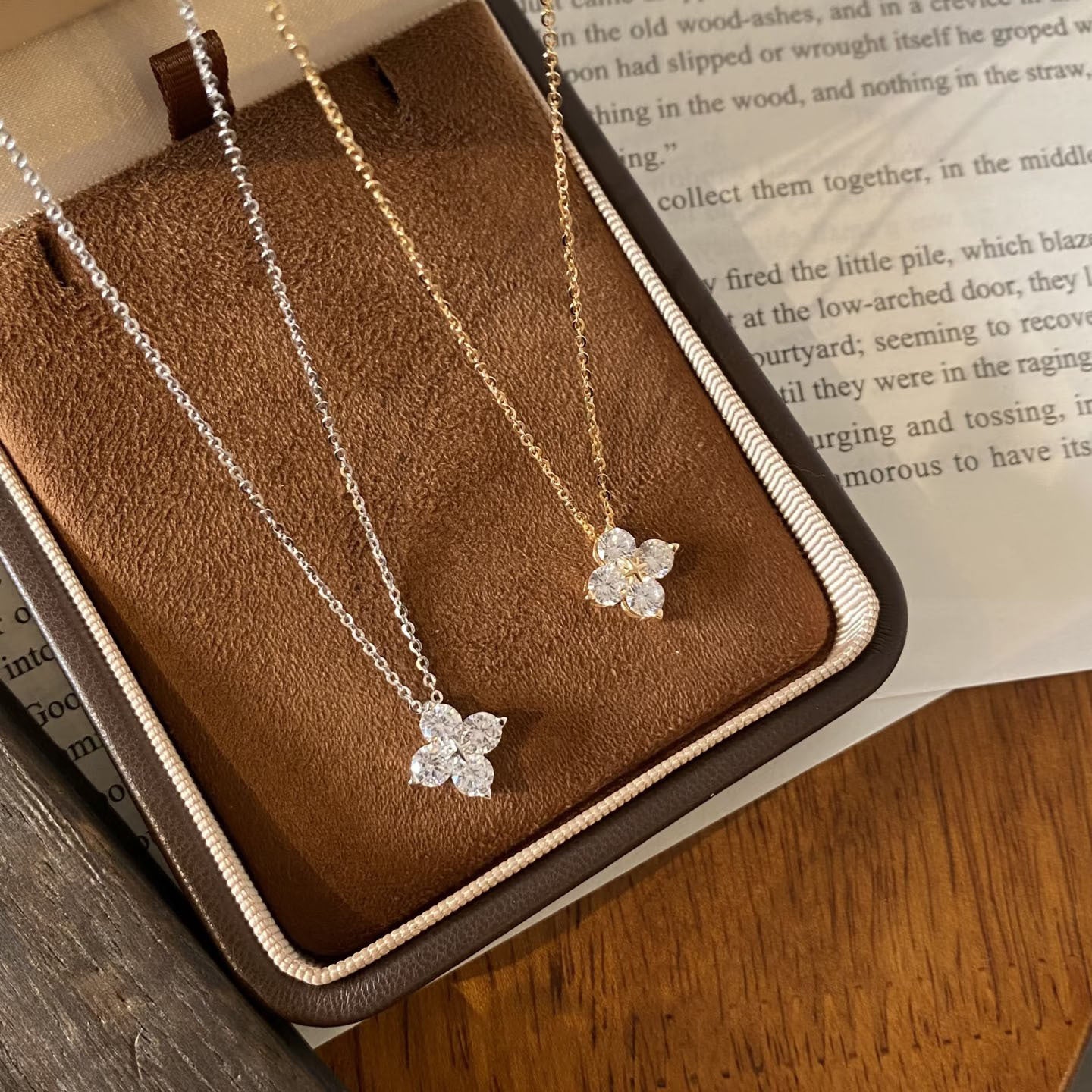 Women's Clover Zircon For Light Luxury Minority High-grade Pendants