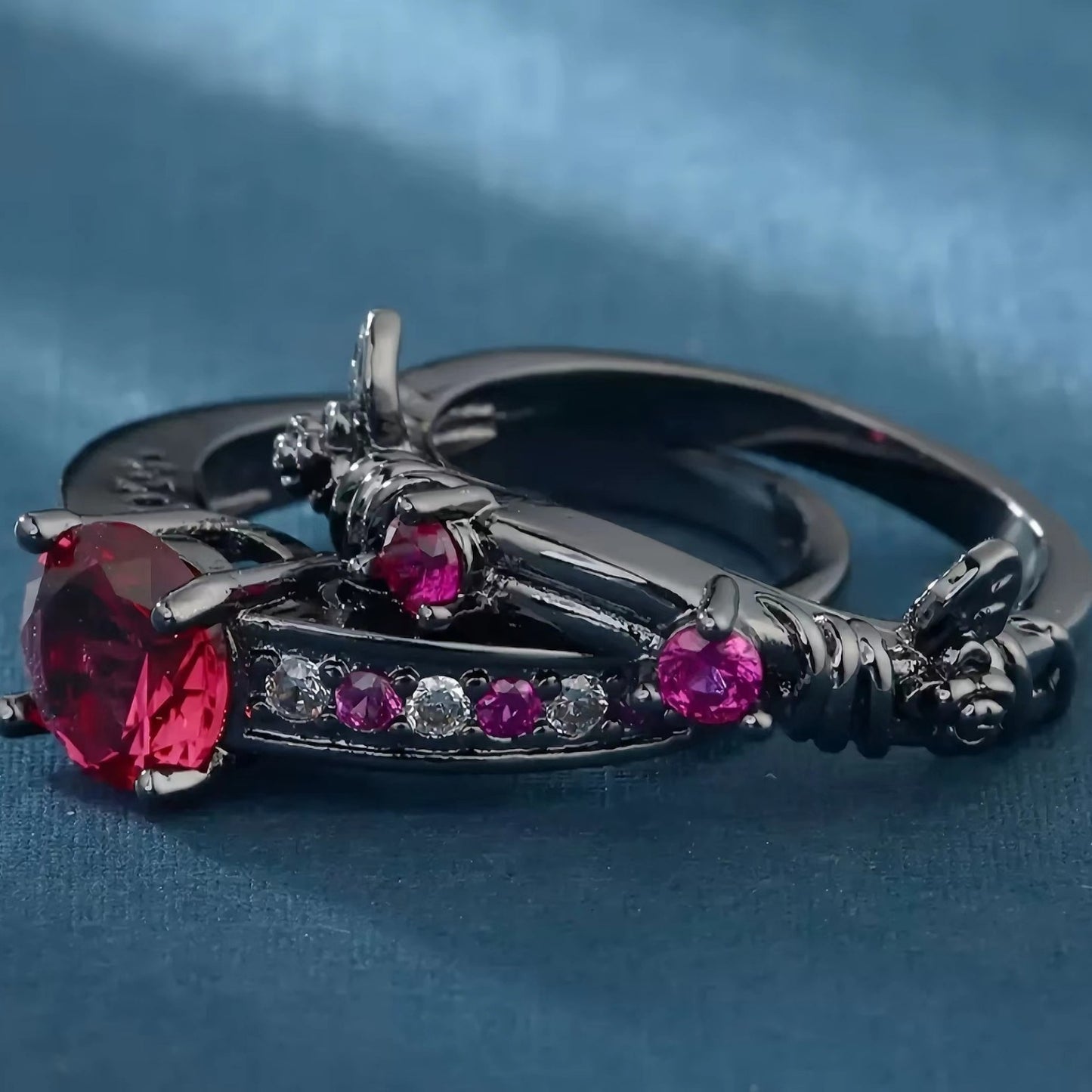 Creative Inlaid Color Zircon Black Gold Female Ring