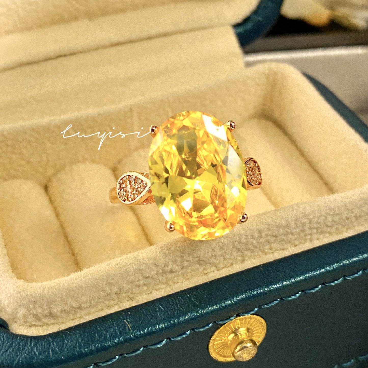 Women's Bright Yellow Diamond Imitation Natural Citrine Rings