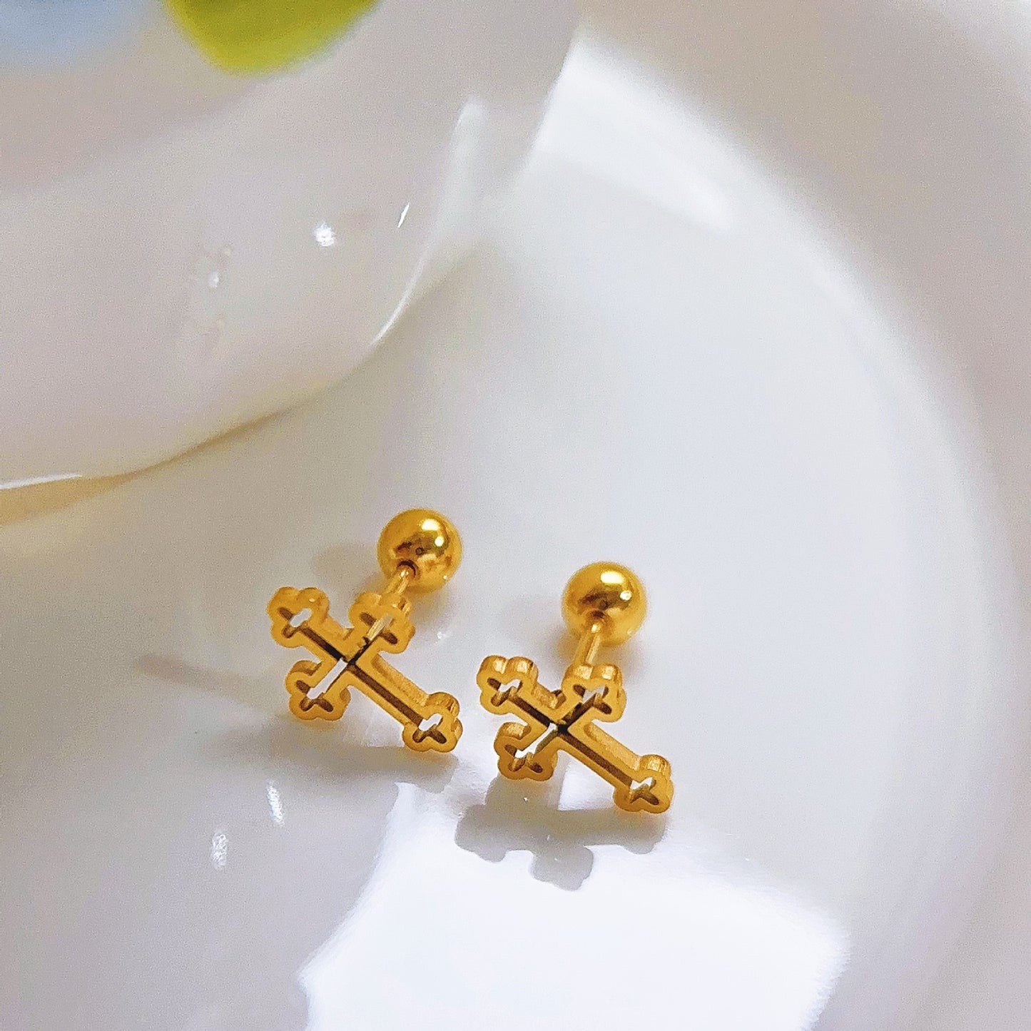 Shaped Pearl Titanium Steel Spring Irregular Rings