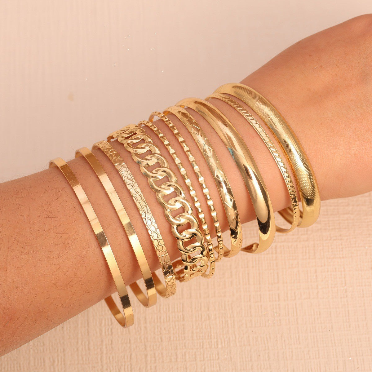 Fashion Personality Embossed Twist Geometric Stacked Bracelets