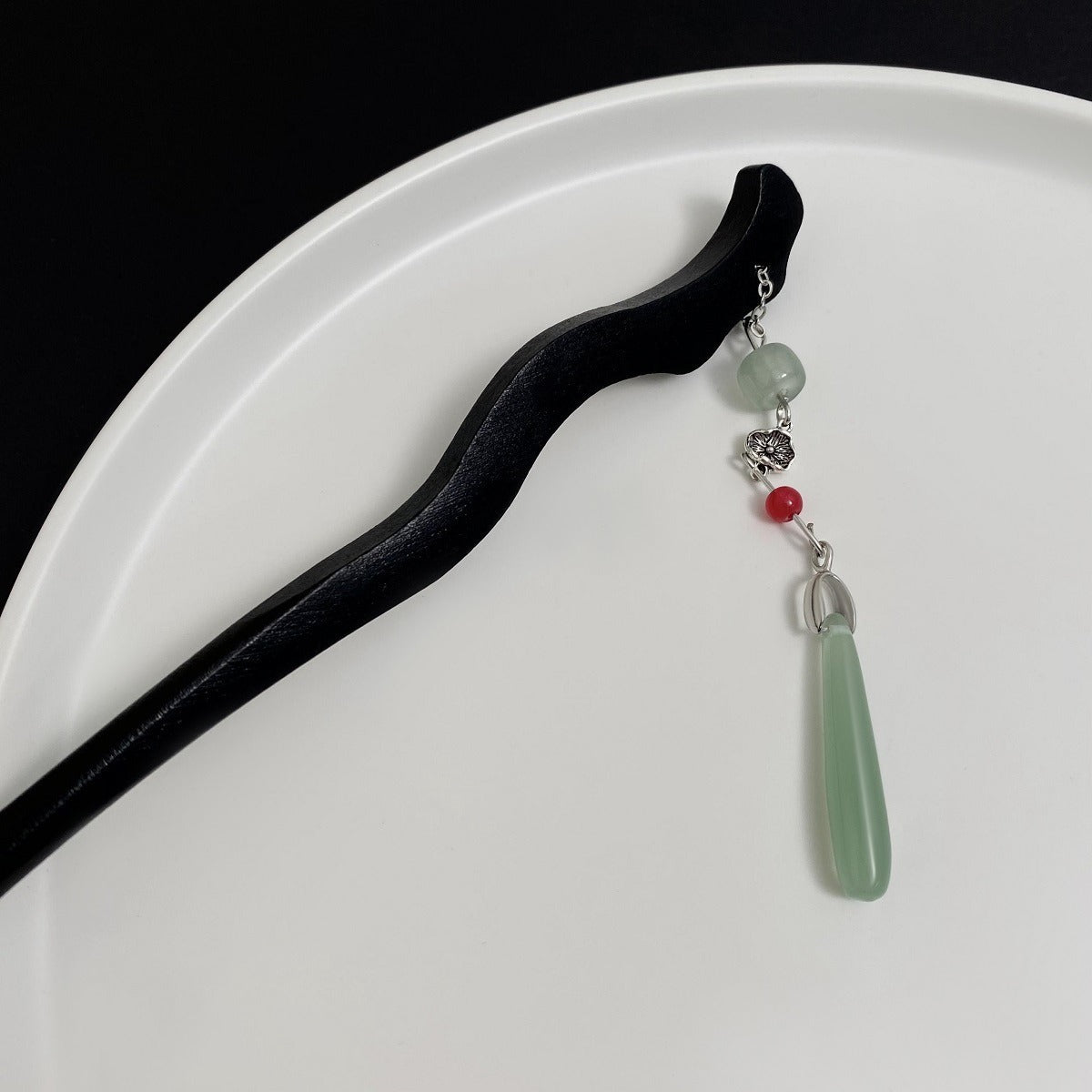 Women's Chinese Style Imitation Jade Beaded Palace Retro Earrings
