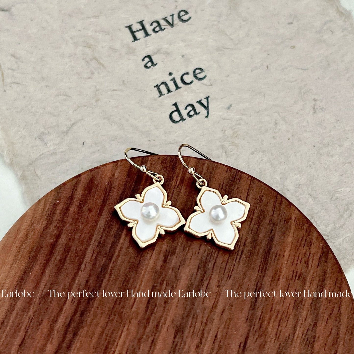 French Entry Lux Flower Shell Freshwater Pearl Ear Earrings