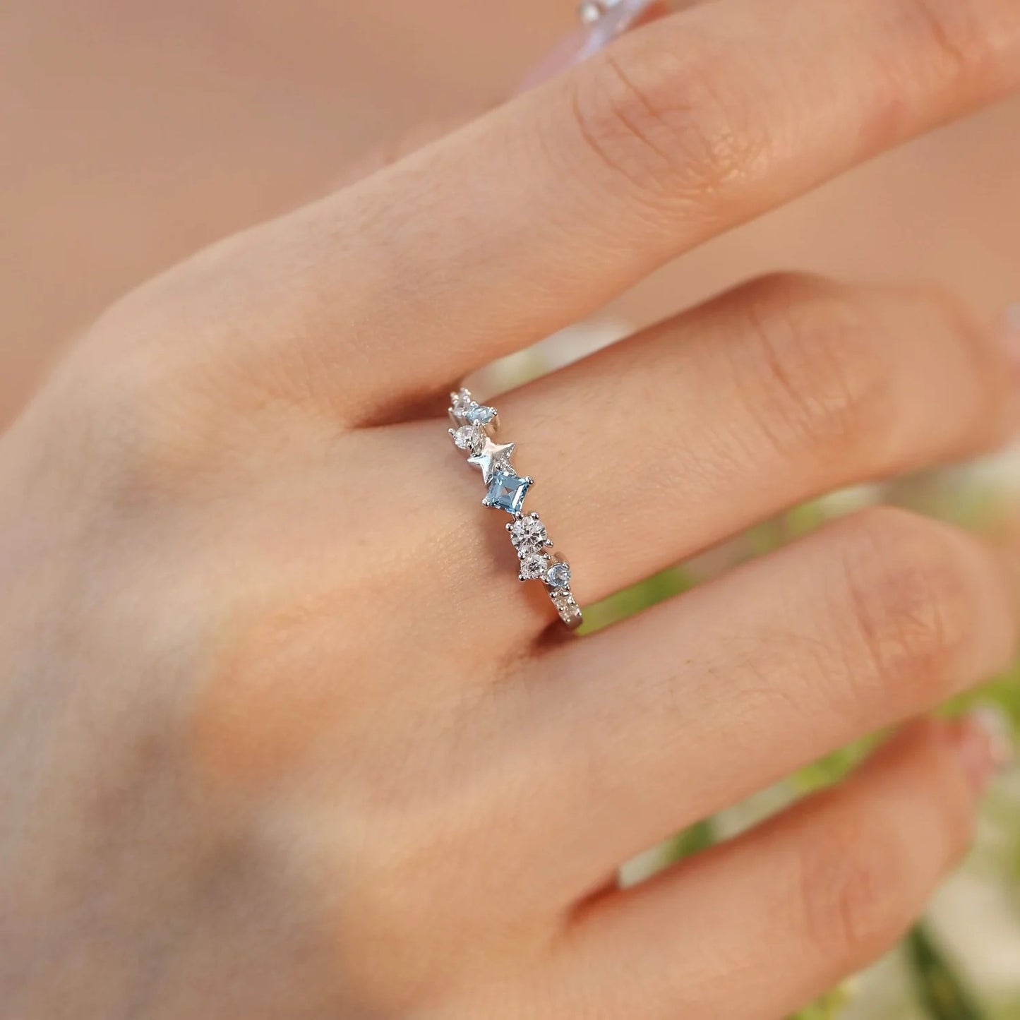 Women's Sier Pentagram White Blue Zircon Simple Rings