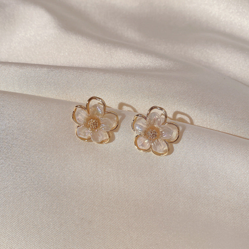 Light Luxury Sier Pin Pearl Niche Earrings