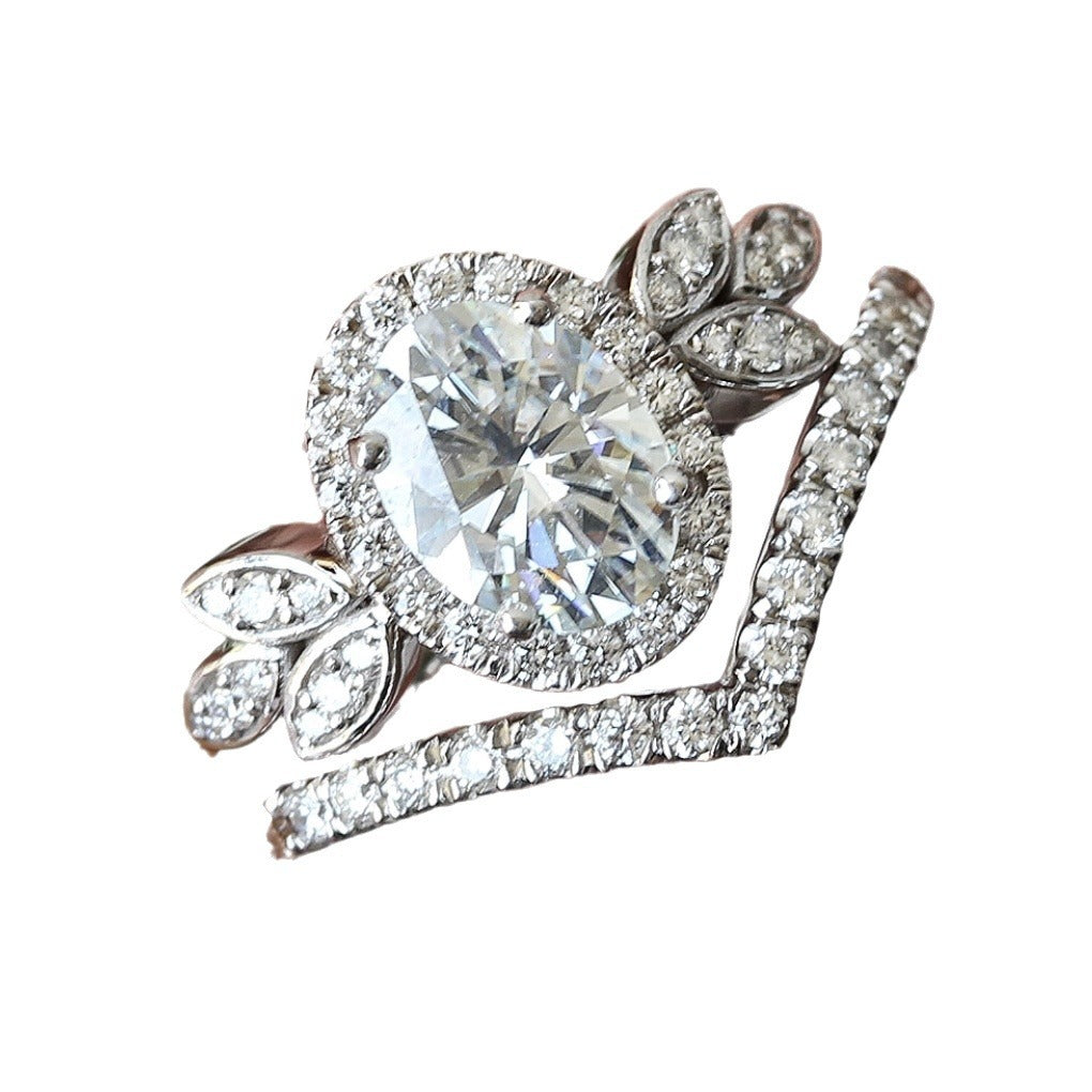 Fashion Proposal Matching Dazzling V-shaped Wedding Rings
