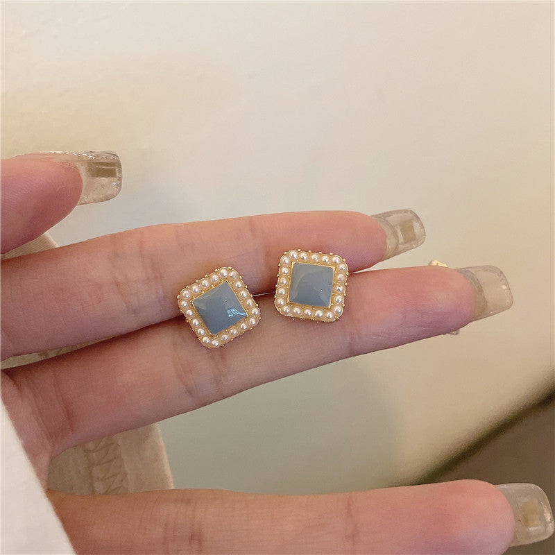 Korean Style High-grade Temperament Personalized Retro Light Luxury Earrings