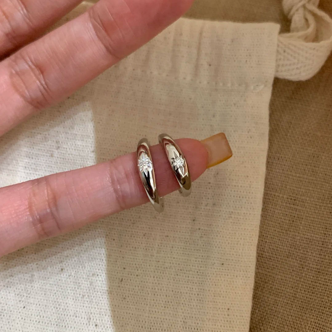 Eight Awn Star Pole Simple Design Ring
