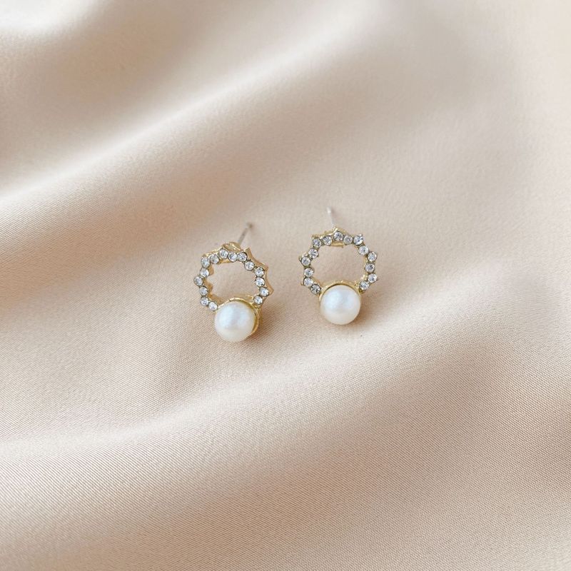 Light Luxury Sier Pin Pearl Niche Earrings