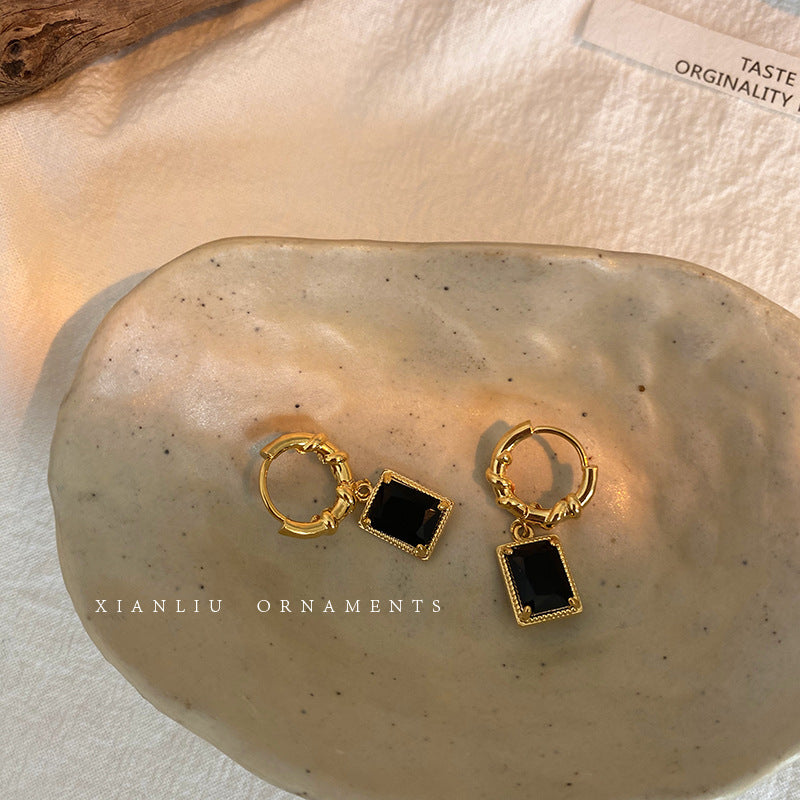 Women's Retro Black Zircon Ear High-grade Light Luxury Earrings
