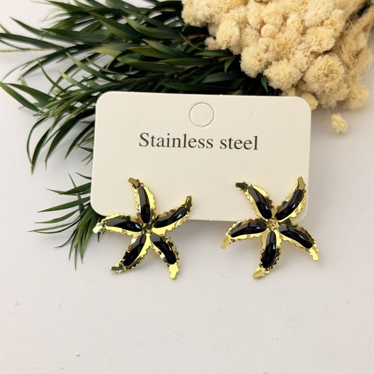 Women's Starfish Unique Design Exquisite Exaggerated Trend Earrings