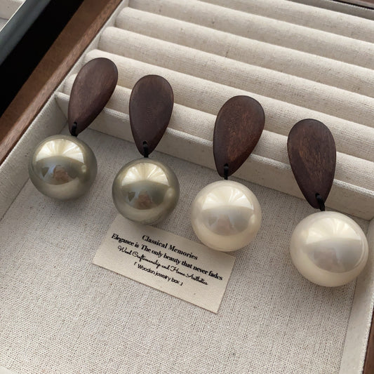 Wooden Water Drop Elegant Exquisite Light Luxury Atmosphere Stud Earrings