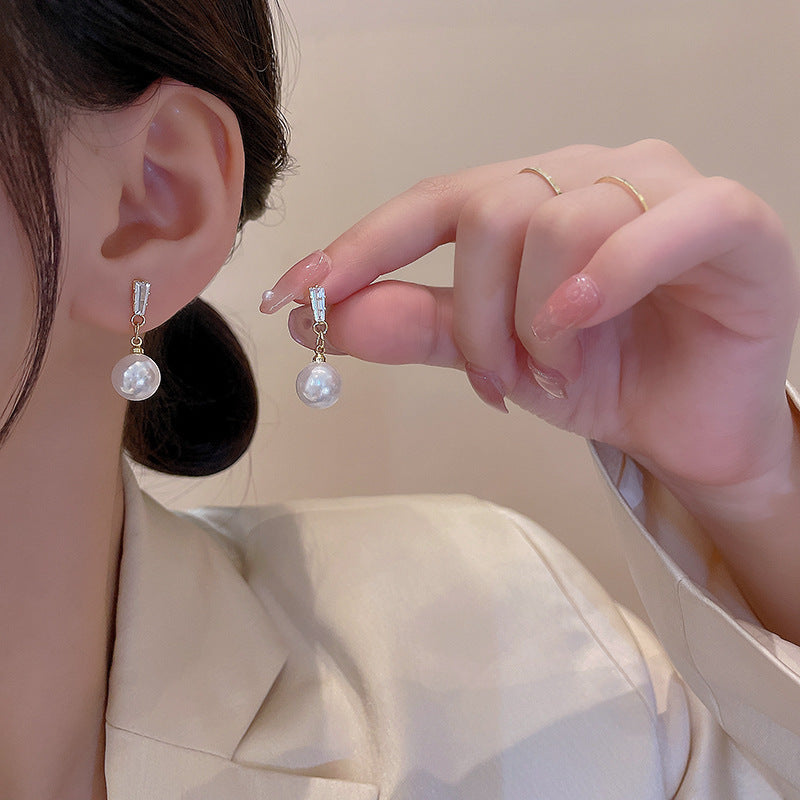 Women's Vintage Pearl Light Luxury Fashion High Sense Earrings
