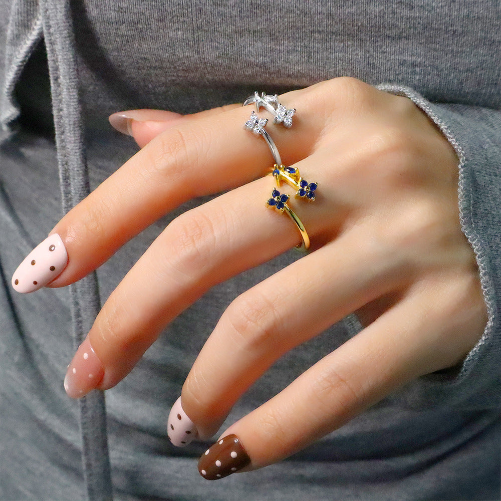 Four-leaf Clover Blue Diamond Small Lane Leaves Ring