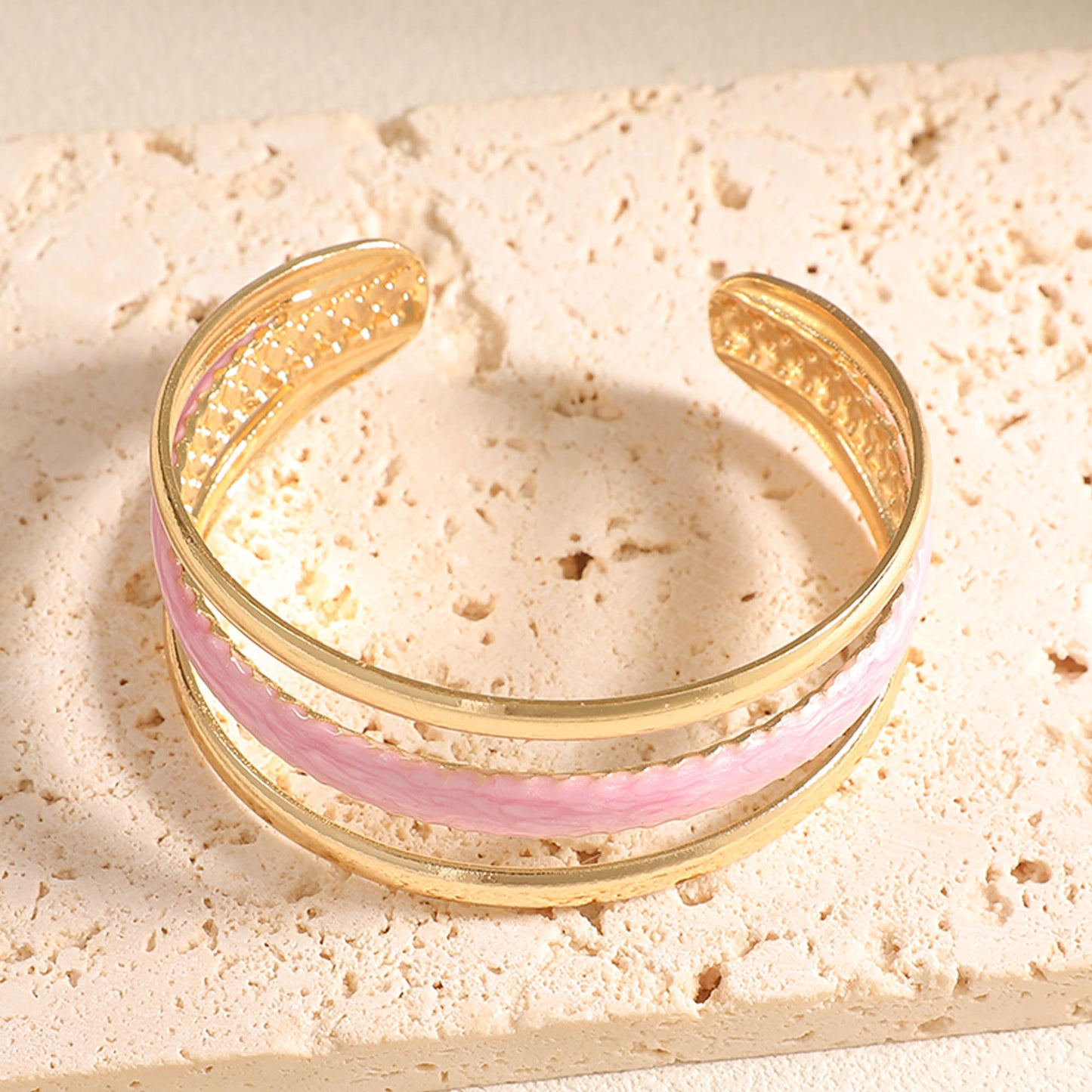 Geometric Hollow Color Light Luxury High-grade Drop Oil Opening Fashion Bracelet
