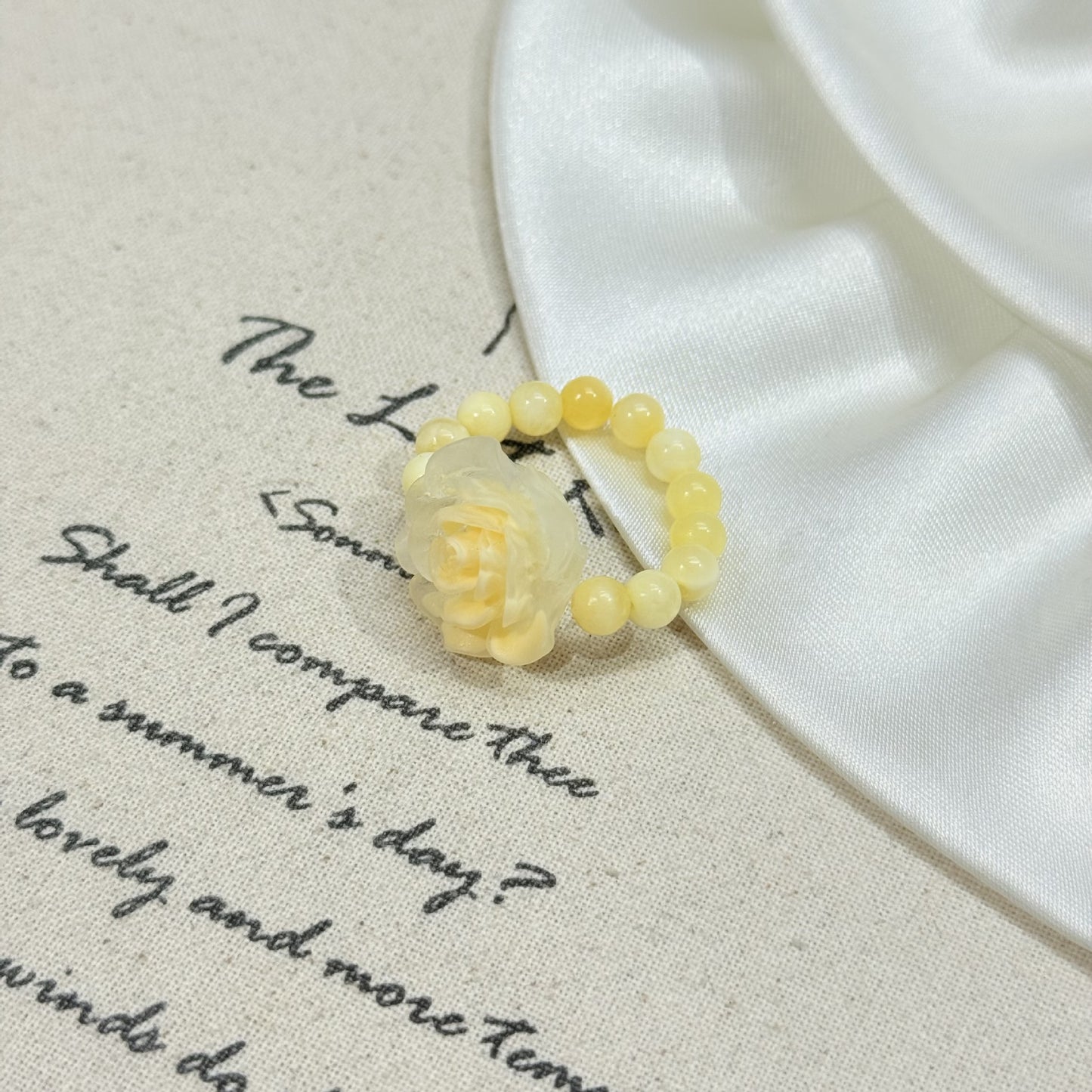 Orange Moonlight Resin Camellia Handmade Beaded Crystal Elastic String Exquisite Ring