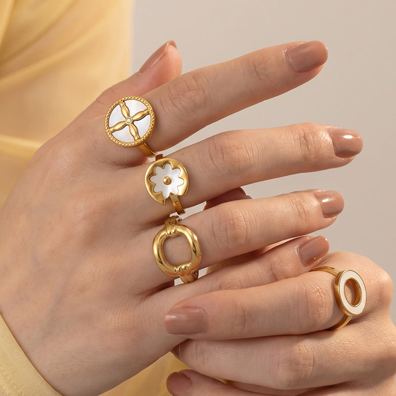 Lux White Shell Female Niche Gold-plated Design Four-leaf Ring