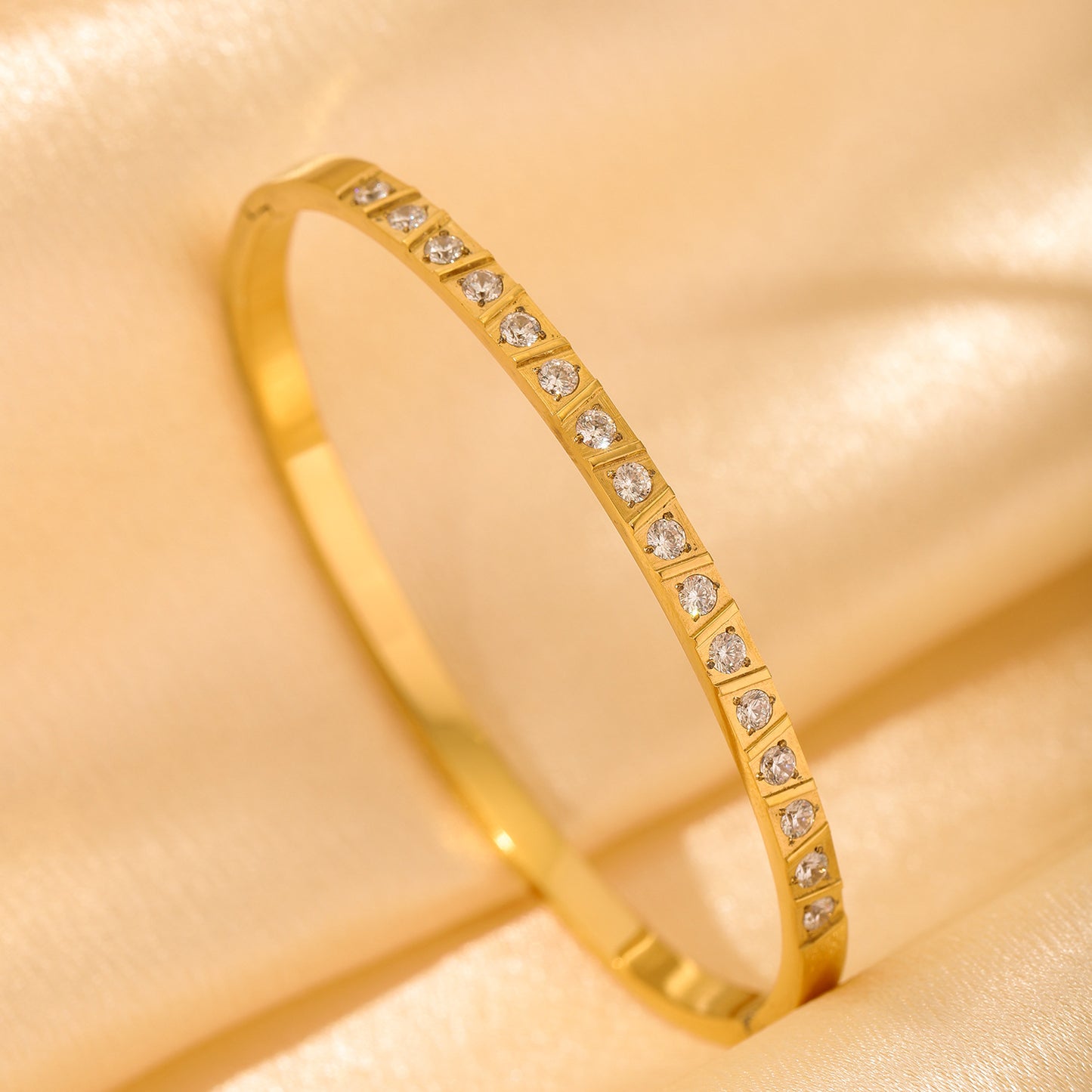 Light Luxury Stainless Steel Inlaid Zircon Temperamental Minority Simple High-grade Bracelets