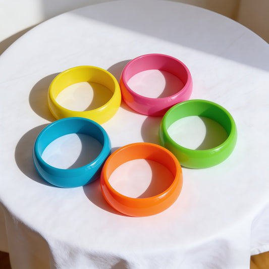 Plastic Popular Aperture Solid Color Glossy Bracelet