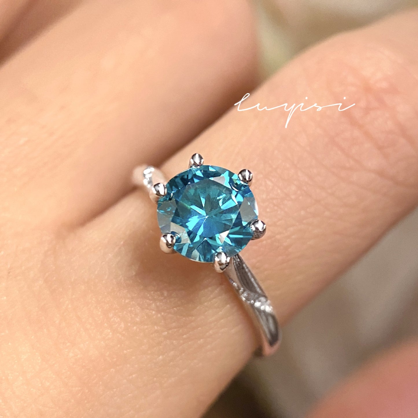 Blue Green Moissanite Light Luxury Star Rings