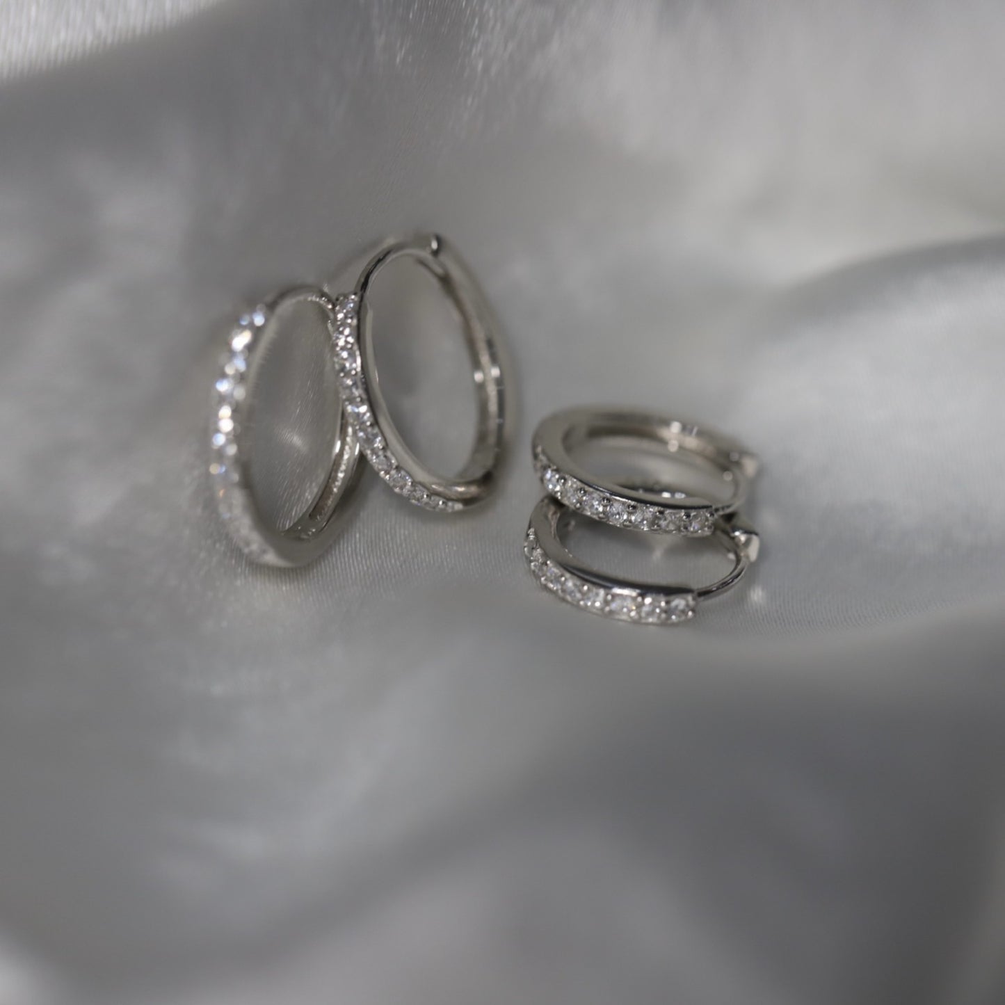 With Fashion Personality Graceful Ear Clip Fresh Earrings