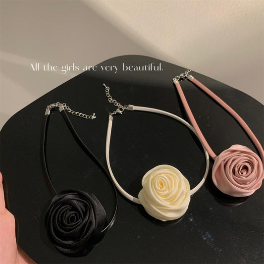 Cool Rose Vintage Black Flower Clavicle Necklaces