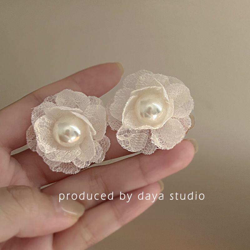 Women's Series Flower Vacation Style Niche High-grade Earrings