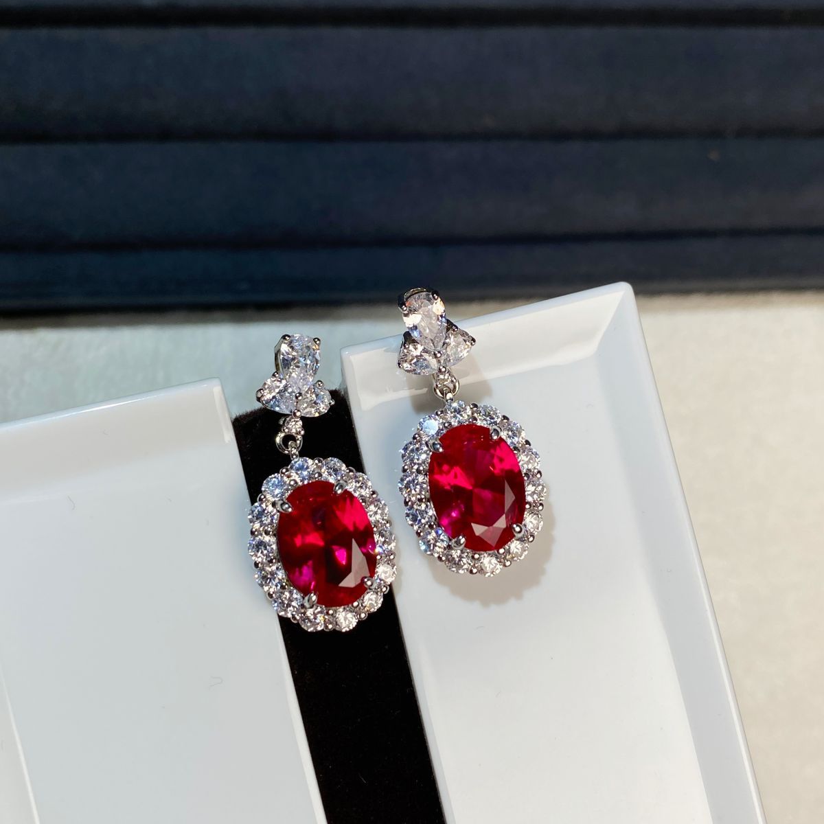Attractive Sier Red Treasure Female Corundum Earrings