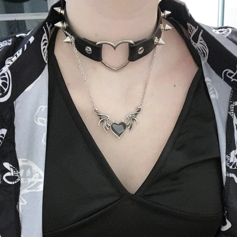 Demon Heart Alloy Oil Drop Peach Necklaces