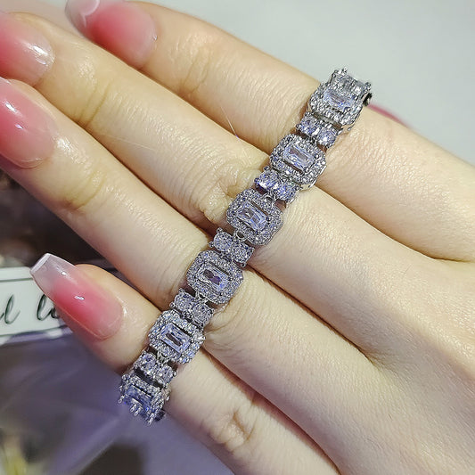 Pretty Classic Geometric Modeling Female Minority Bracelet