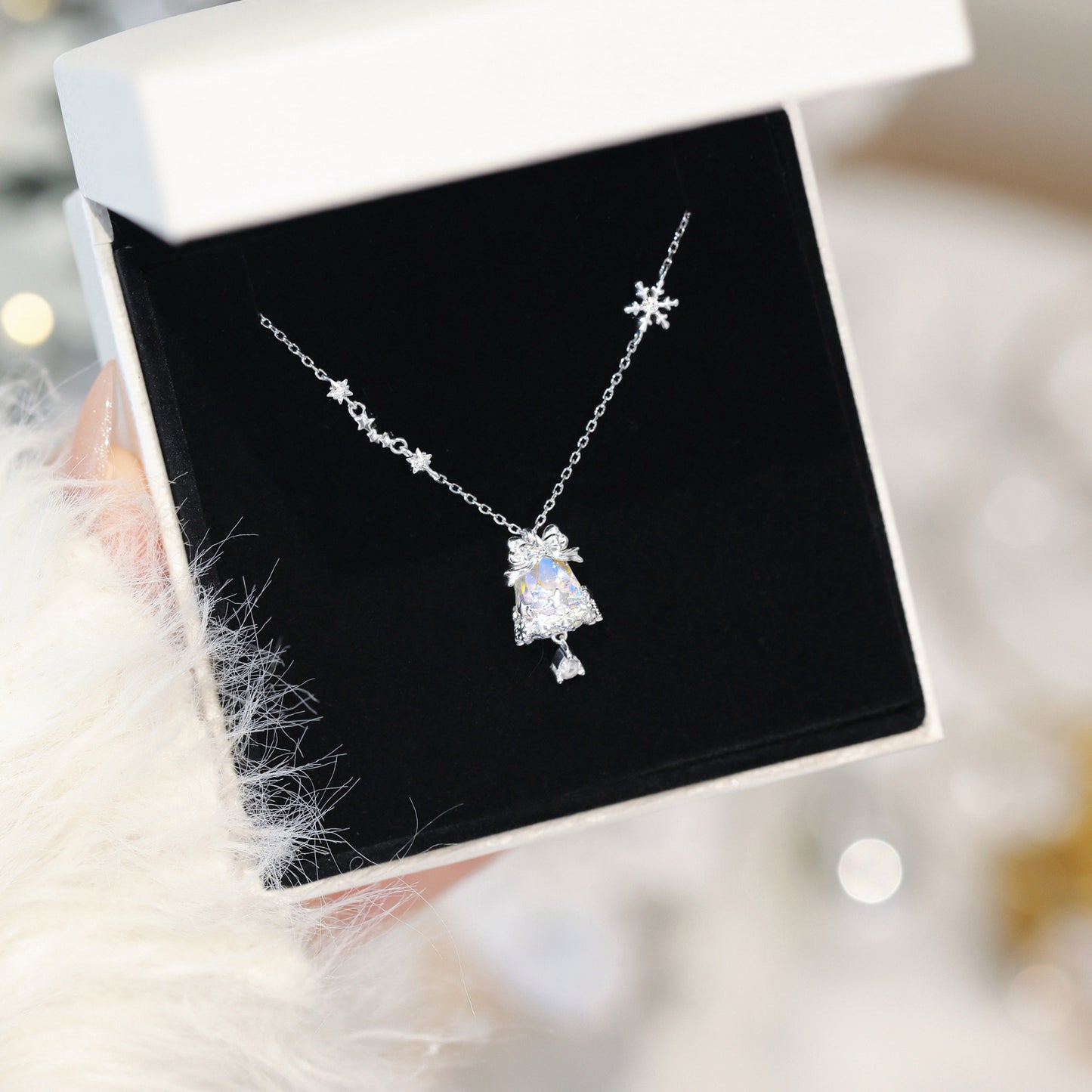Sier Dreamy Snowflake Bow Bell Female Niche Necklaces