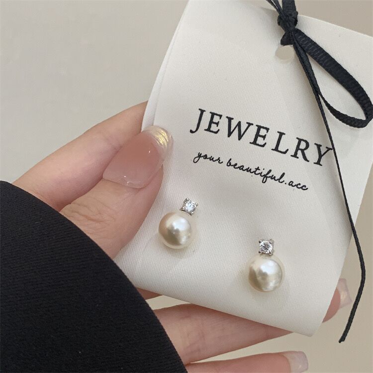 Women's French Style Vintage Zircon Bright Pearl For Earrings