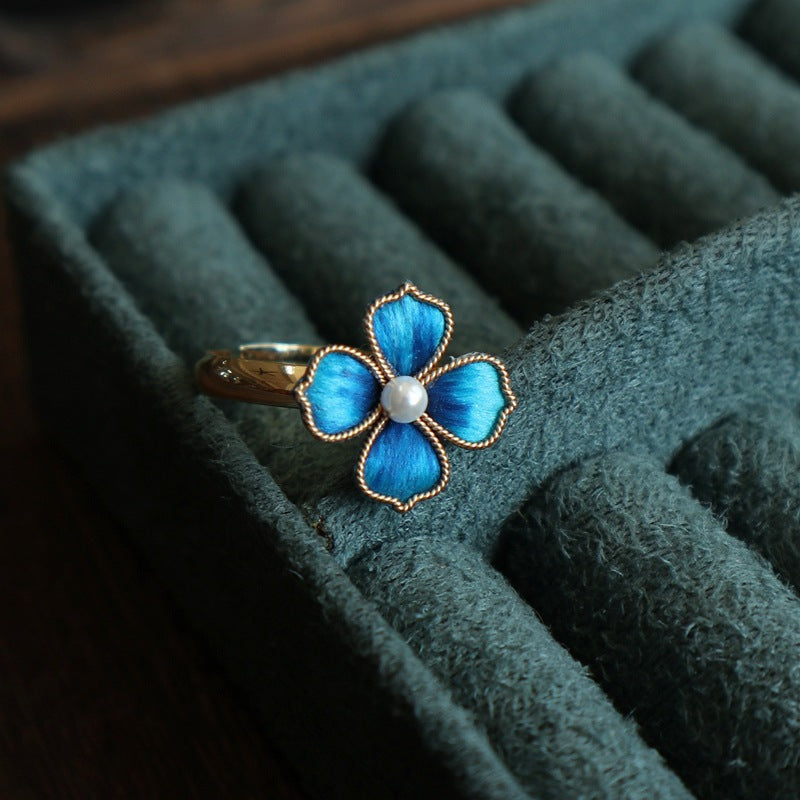 Clover Small Flower Exquisite Adjustable Mouth Girlfriends Ring