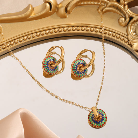 Women's Vintage Painted Daisy Pattern High Sense Titanium Steel Necklaces