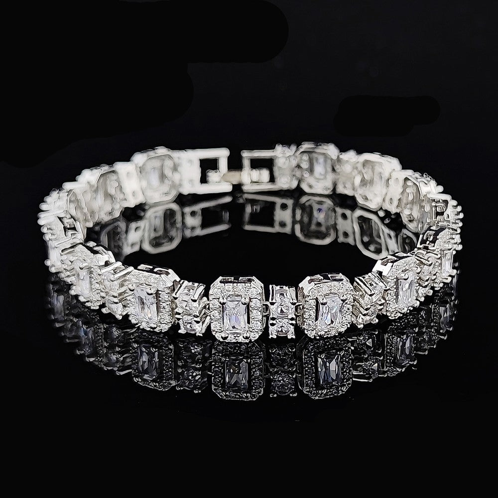 Pretty Classic Geometric Modeling Female Minority Bracelet