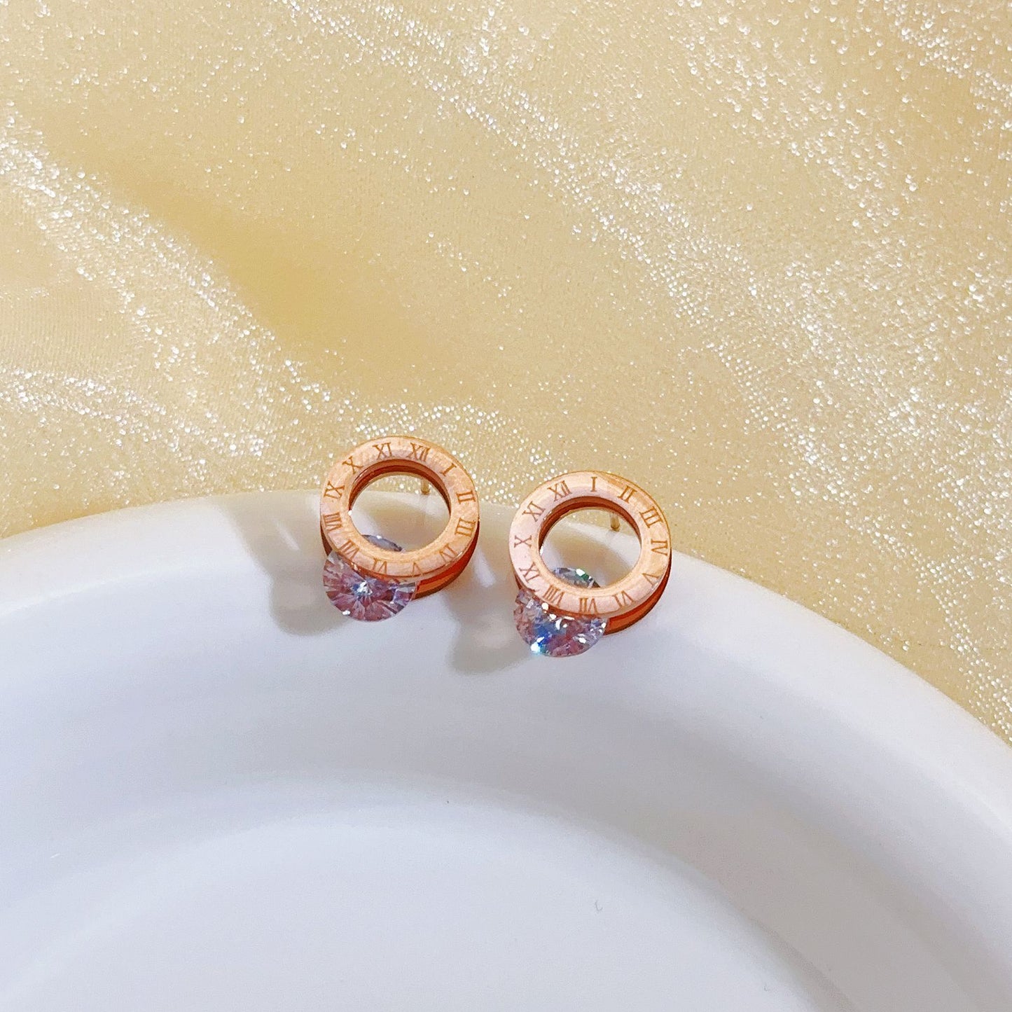 Steel Ear Female Temperament Roman Characters High-grade Stud Earrings