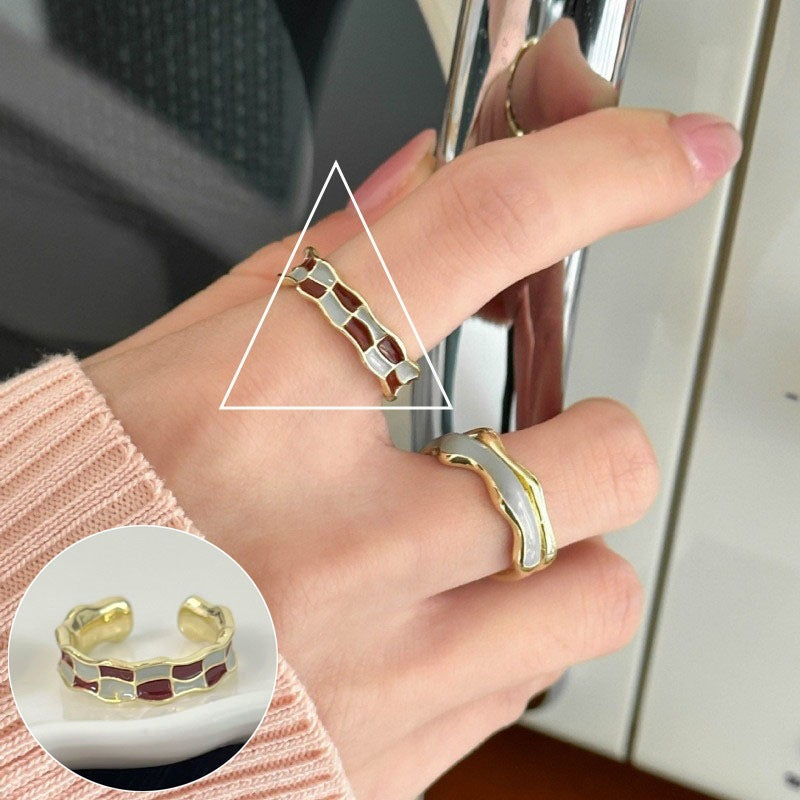 Women's Sugar Retro Fashion Geometry Pattern V-shaped Open Hip Hop Rings