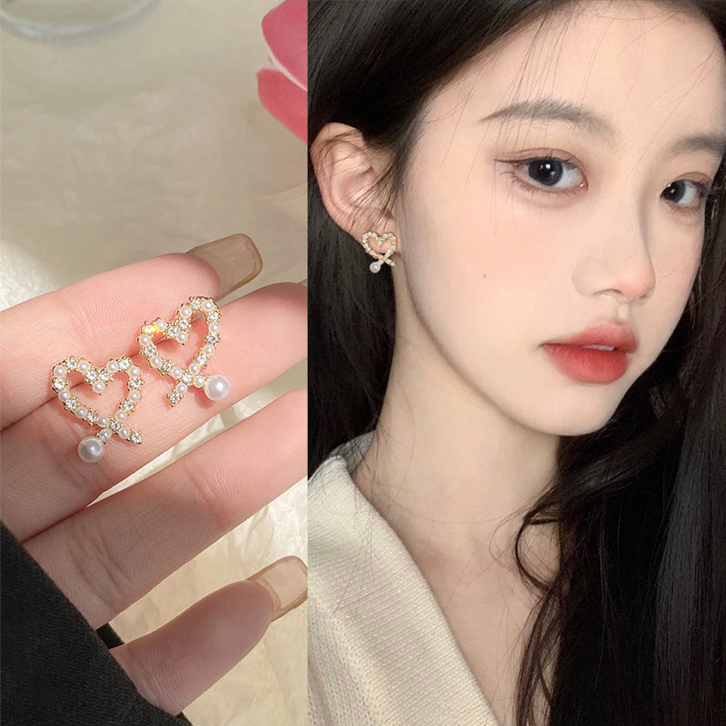 Fresh Sweet Cartoon Bunny Bear Love Heart Minority Design Refined Stud Earrings